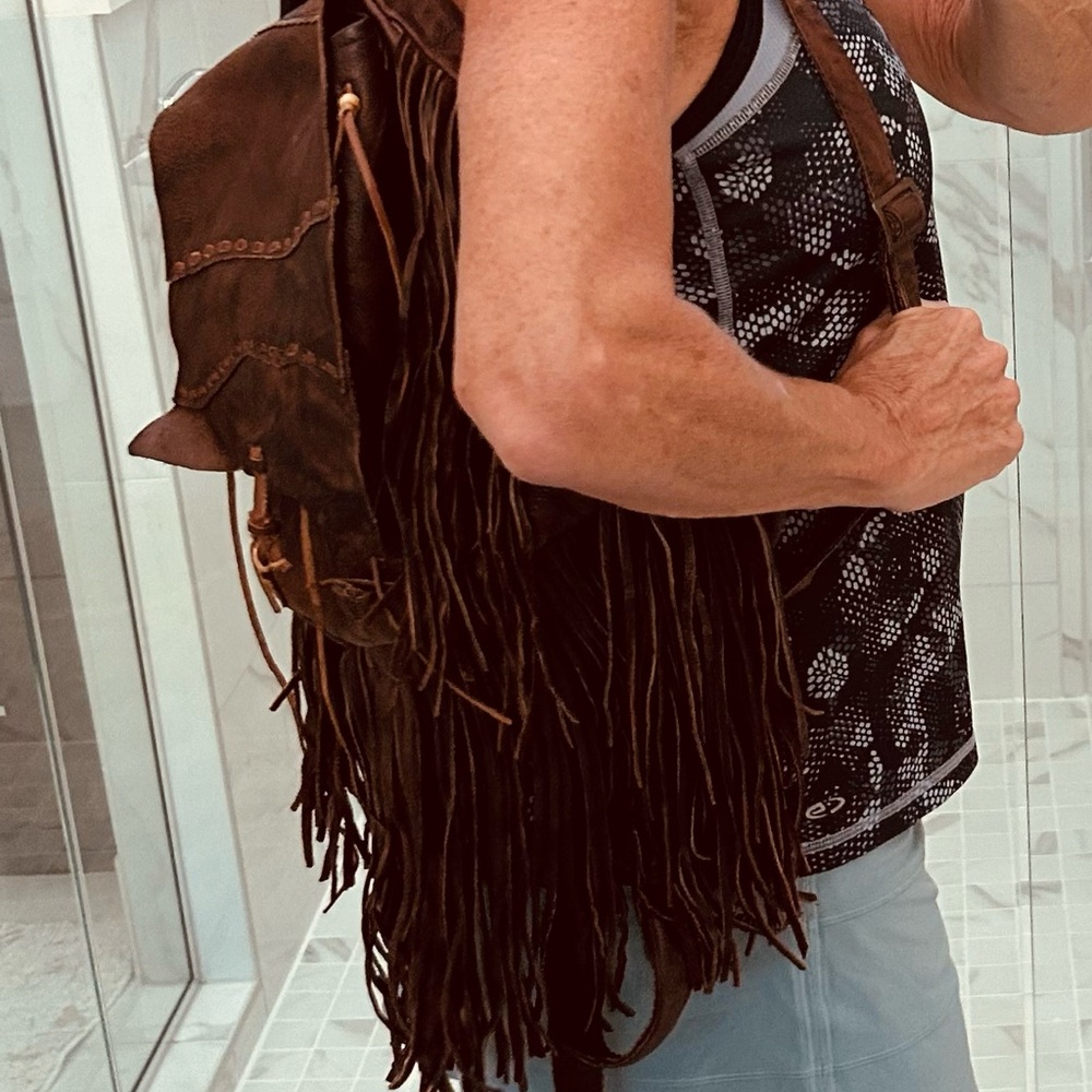 Brown Hobo Bag with Leather Fringe and Vintage Style - Picture 6 of 9